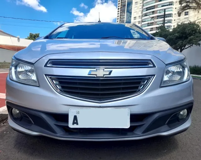 Onix LT 1.0 2013 *Completo